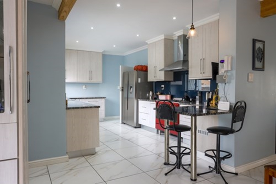 To Let 4 Bedroom Property for Rent in Monte Vista Western Cape